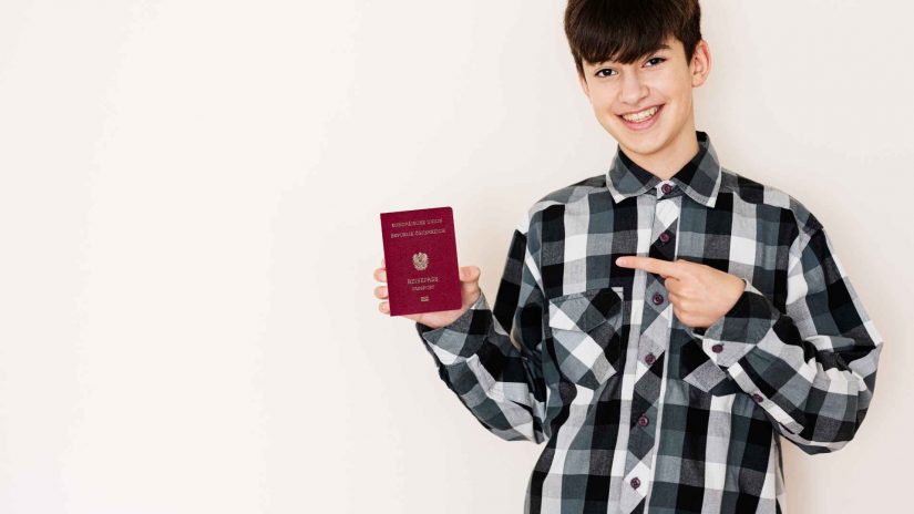 צאו להרפתקה חדשה: הוצאת דרכון אוסטרי